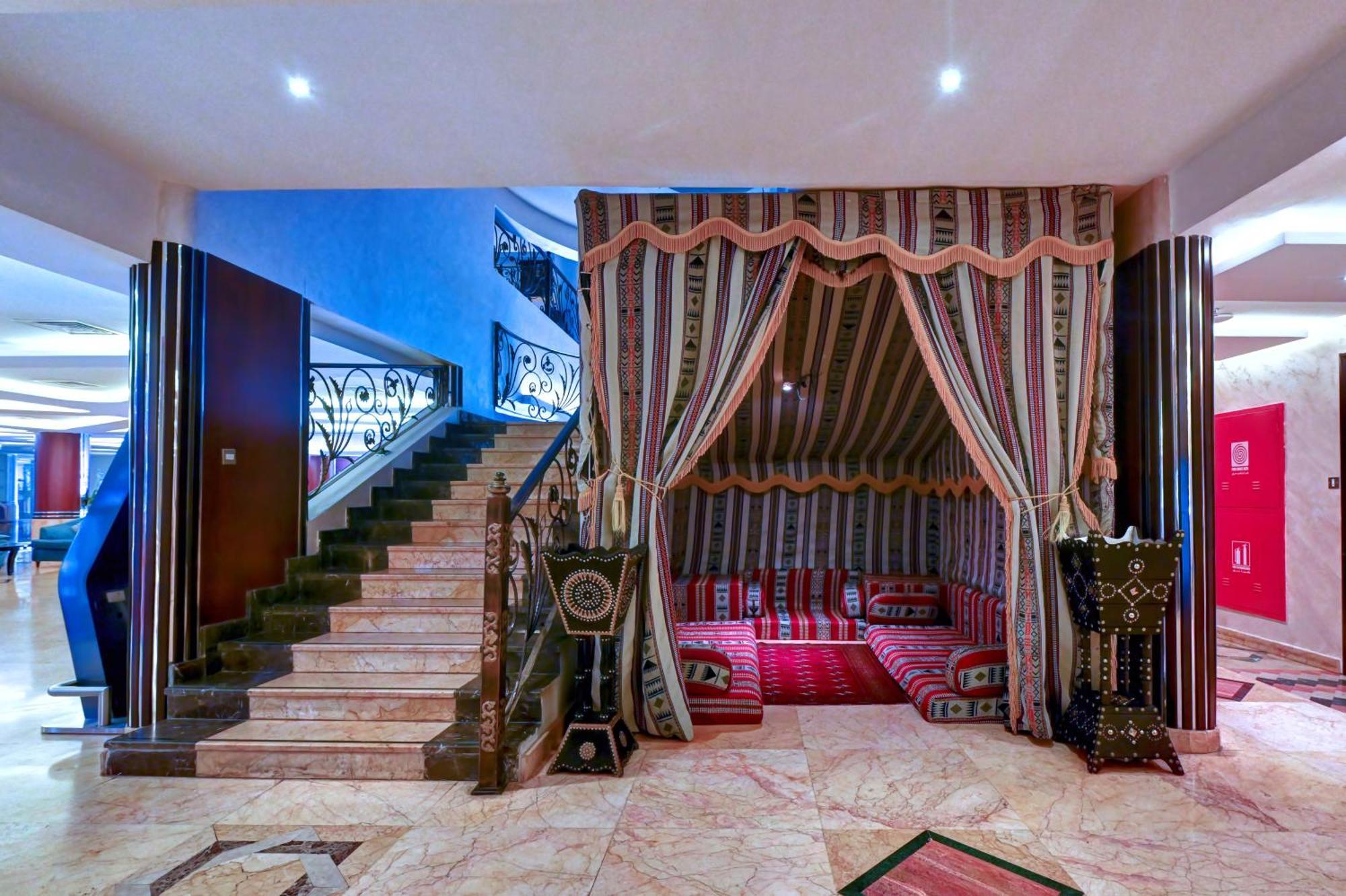 Al Bustan Hotel Schardscha Exterior foto